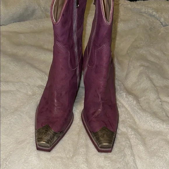 FREE PEOPLE Purple Leather Ankle Boots - Picture 1 of 12